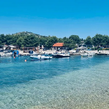 Vitus Croatia Ferienhaus *